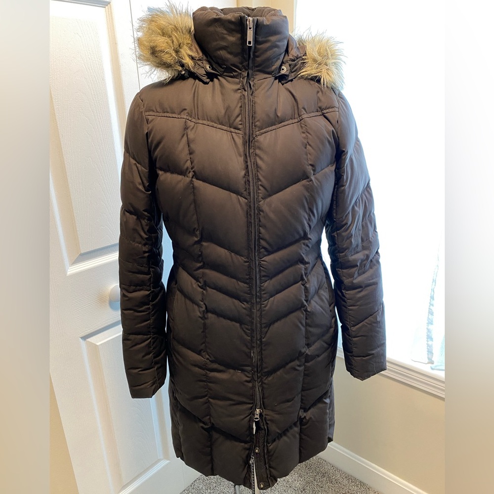 Fitted puffer coat